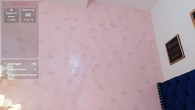 Snapshot of littleebonymommy chatting on April 2026 01:42:02 AM littleebonymommy online show from April 2026 01:42:02 AM