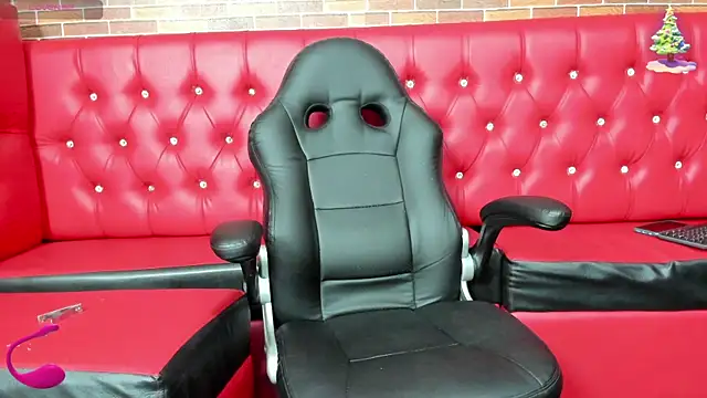 Annyeli online show from December 2024 10:50:01 AM