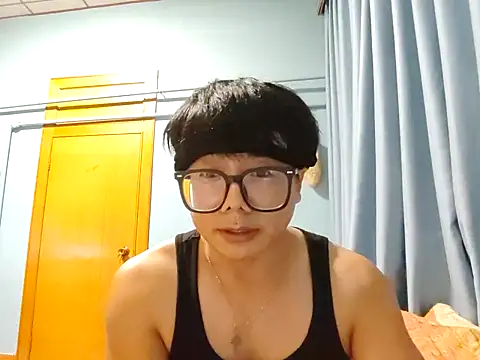 handsome1069 online show from October 2025 04:18:01 PM