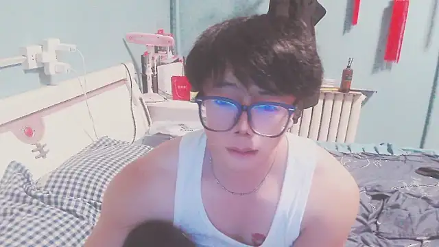 handsome1069 online show from October 2025 01:57:02 PM