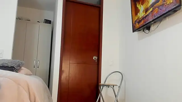 SophieBaker   online show from March 2025 10:29:02 AM