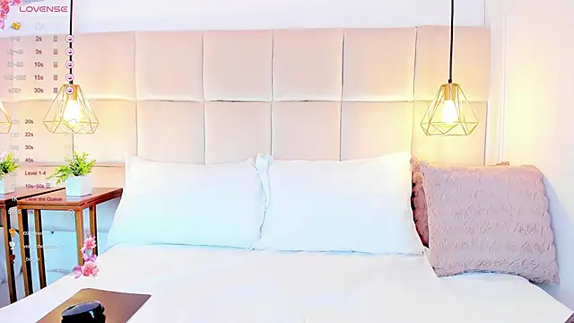 LinaGlam online show from January 2025 10:41:02 PM