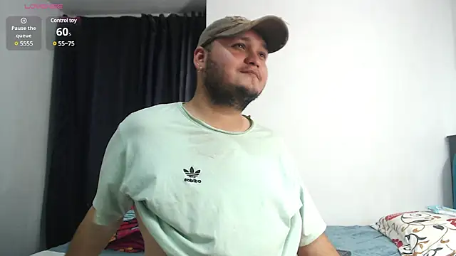 Snapshot of Dear_bear chatting on February 2025 03:42:01 AM Dear bear online show from February 2025 03:42:01 AM