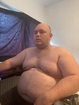 Snapshot of BigromeoXX chatting on March 2026 04:19:01 PM BigromeoXX online show from March 2026 04:19:01 PM