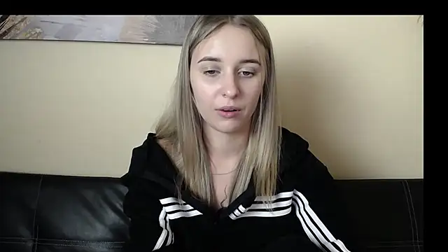  Nicole new online show from November 2025 01:43:03 PM