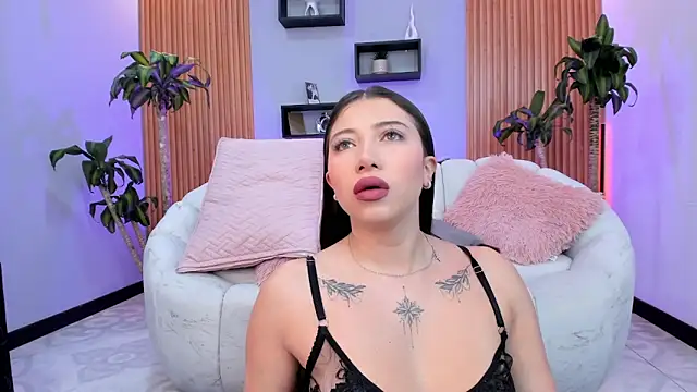 Aixaa charles online show from September 2025 12:18:02 PM