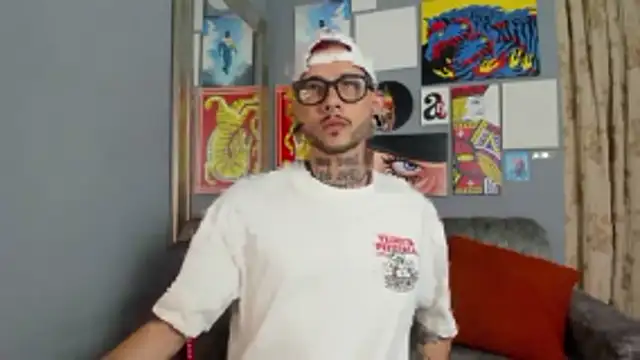 MurdockH online show from October 2025 05:11:02 AM