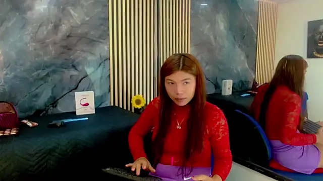 Isalombardi online show from March 2025 01:18:01 PM