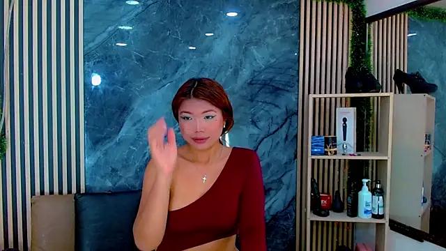 Snapshot of Isalombardi chatting on January 2026 07:11:01 PM Isalombardi online show from January 2026 07:11:01 PM