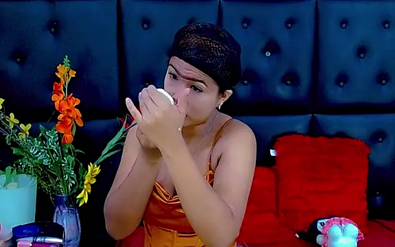 Snapshot of Isalombardi chatting on February 2026 02:59:01 AM Isalombardi online show from February 2026 02:59:01 AM