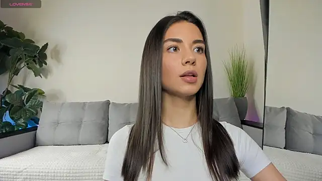 Snapshot of NicoleLuv chatting on December 2024 01:09:02 PM NicoleLuv online show from December 2024 01:09:02 PM