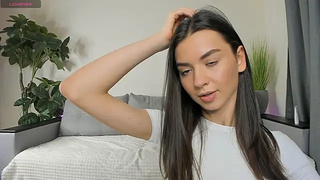 Snapshot of NicoleLuv chatting on December 2024 07:14:01 PM NicoleLuv online show from December 2024 07:14:01 PM