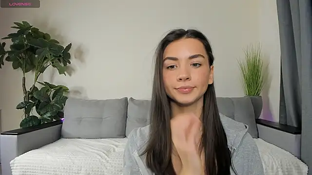 Snapshot of NicoleLuv chatting on December 2024 04:10:02 PM NicoleLuv online show from December 2024 04:10:02 PM