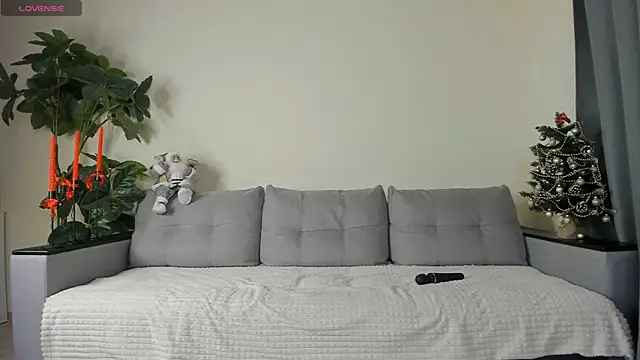 Snapshot of NicoleLuv chatting on December 2024 04:14:02 PM NicoleLuv online show from December 2024 04:14:02 PM