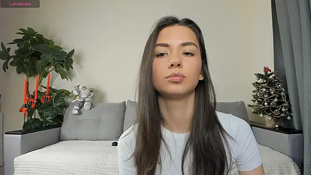 Snapshot of NicoleLuv chatting on December 2024 01:07:02 PM NicoleLuv online show from December 2024 01:07:02 PM