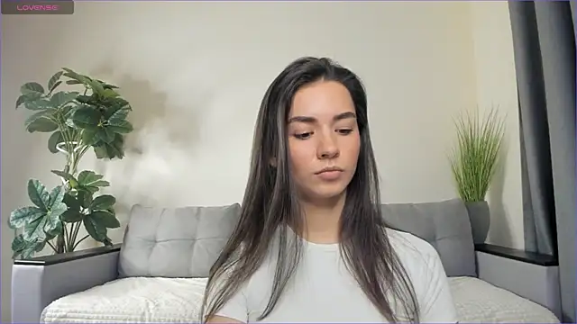 Snapshot of NicoleLuv chatting on January 2025 04:17:02 PM NicoleLuv online show from January 2025 04:17:02 PM