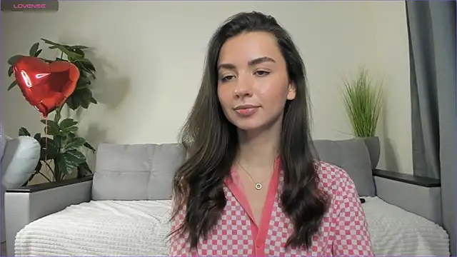 Snapshot of NicoleLuv chatting on February 2025 07:19:02 PM NicoleLuv online show from February 2025 07:19:02 PM