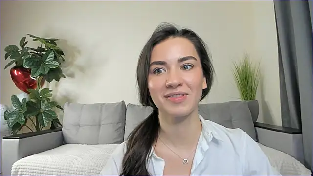 Snapshot of NicoleLuv chatting on March 2025 04:07:02 PM NicoleLuv online show from March 2025 04:07:02 PM