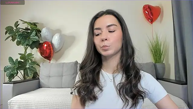 Snapshot of NicoleLuv chatting on March 2025 01:04:01 PM NicoleLuv online show from March 2025 01:04:01 PM