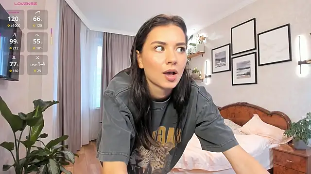 Snapshot of NicoleLuv chatting on October 2025 01:10:01 PM NicoleLuv online show from October 2025 01:10:01 PM