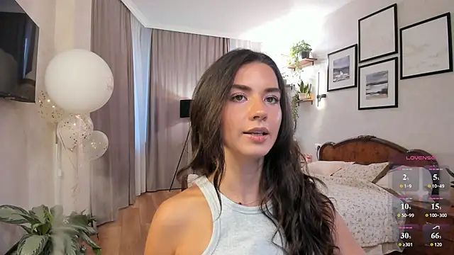 Snapshot of NicoleLuv chatting on July 2026 05:20:01 PM NicoleLuv online show from July 2026 05:20:01 PM