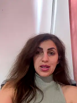 EmaSkyes online show from November 2025 08:02:02 AM