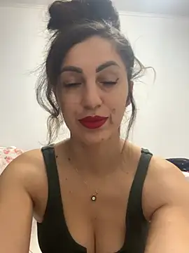 EmaSkyes online show from December 2025 07:06:02 AM