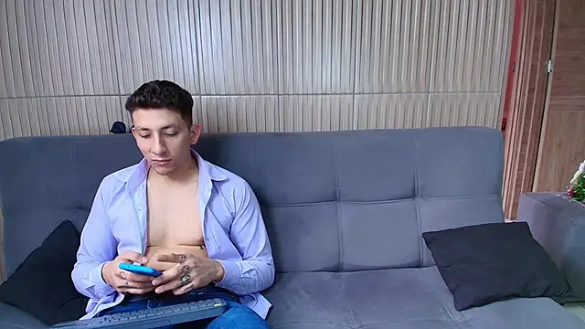 Maykol Victoriasr online show from December 2024 05:08:01 PM