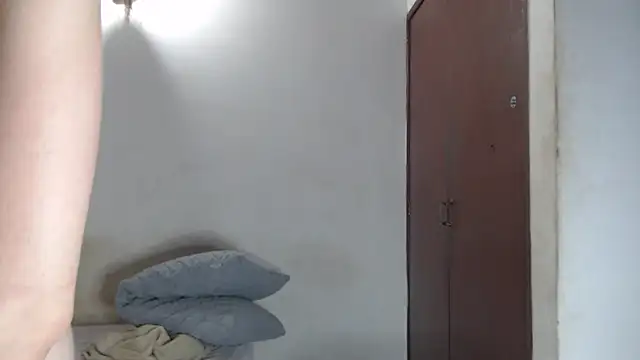 aurelialux online show from March 2025 09:15:01 PM