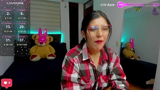 Snapshot of Luxxur69 chatting on September 2025 11:38:02 PM Luxxur69 online show from September 2025 11:38:02 PM