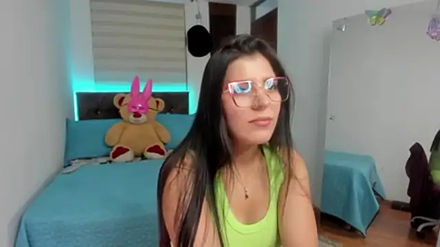 Snapshot of Luxxur69 chatting on December 2025 12:27:01 AM Luxxur69 online show from December 2025 12:27:01 AM