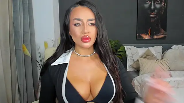 Sonia  Rey online show from October 2025 03:33:02 PM