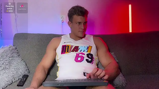 Adam misti online show from February 2025 07:52:02 PM