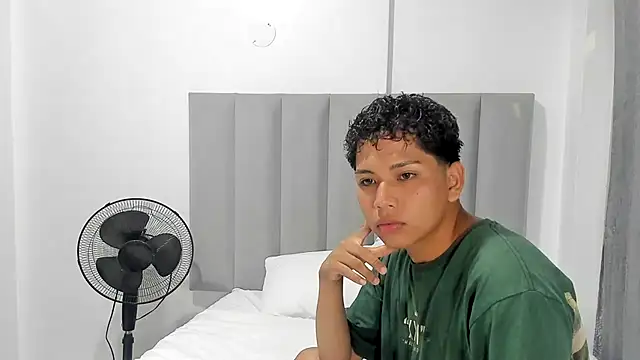 jonmaykolrose online show from December 2024 03:10:02 AM