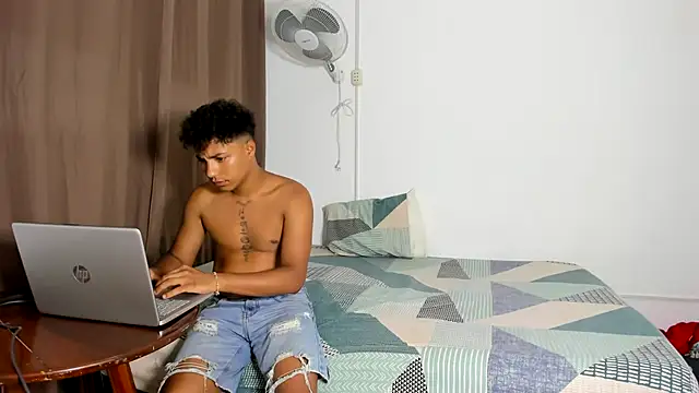 jonmaykolrose online show from December 2024 10:45:01 PM