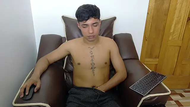 jonmaykolrose online show from November 2025 06:51:01 PM