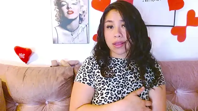 hinataleecs online show from February 2025 11:36:02 AM