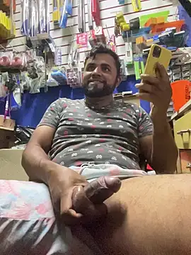 Snapshot of Sheik_z_o chatting on November 2025 09:38:01 PM Sheik z o online show from November 2025 09:38:01 PM