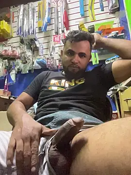 Snapshot of Sheik_z_o chatting on November 2025 04:18:01 PM Sheik z o online show from November 2025 04:18:01 PM