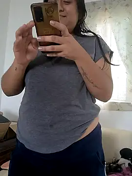 Snapshot of EmpaticBolillo chatting on October 2025 06:27:01 PM EmpaticBolillo online show from October 2025 06:27:01 PM