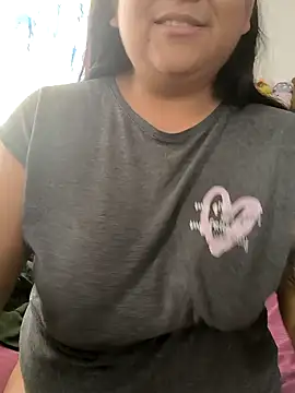 Snapshot of EmpaticBolillo chatting on October 2025 07:56:01 PM EmpaticBolillo online show from October 2025 07:56:01 PM