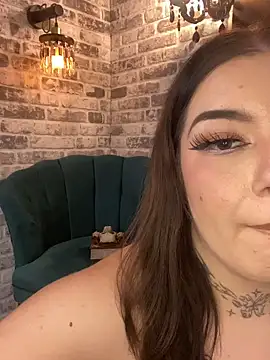 EmaSky online show from November 2025 11:15:01 PM