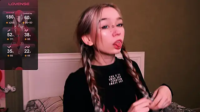 Kimiko   online show from November 2025 05:59:01 PM