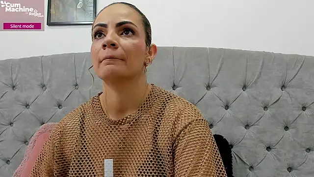 Valesskahall online show from October 2025 12:13:02 PM