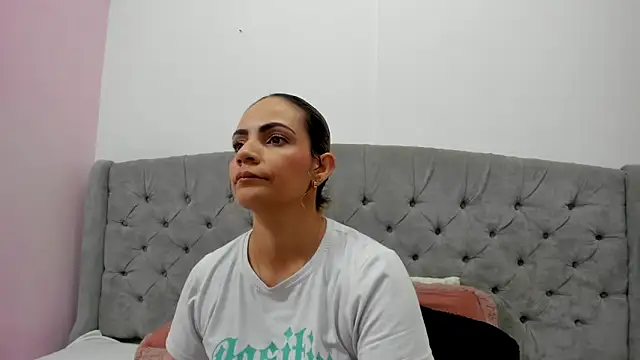 Valesskahall online show from December 2025 12:22:01 PM