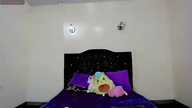 Elissa taylor  online show from February 2025 07:28:01 PM