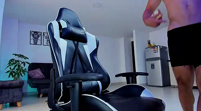 alexander collin02 online show from December 2024 11:52:02 AM