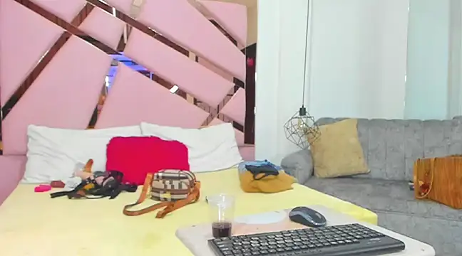 FerANDviki online show from February 2025 12:33:01 PM