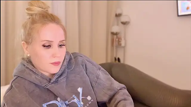 Myassistant online show from March 2025 10:49:01 PM