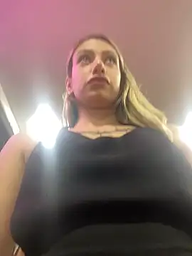 loira messi online show from February 2025 10:28:01 PM